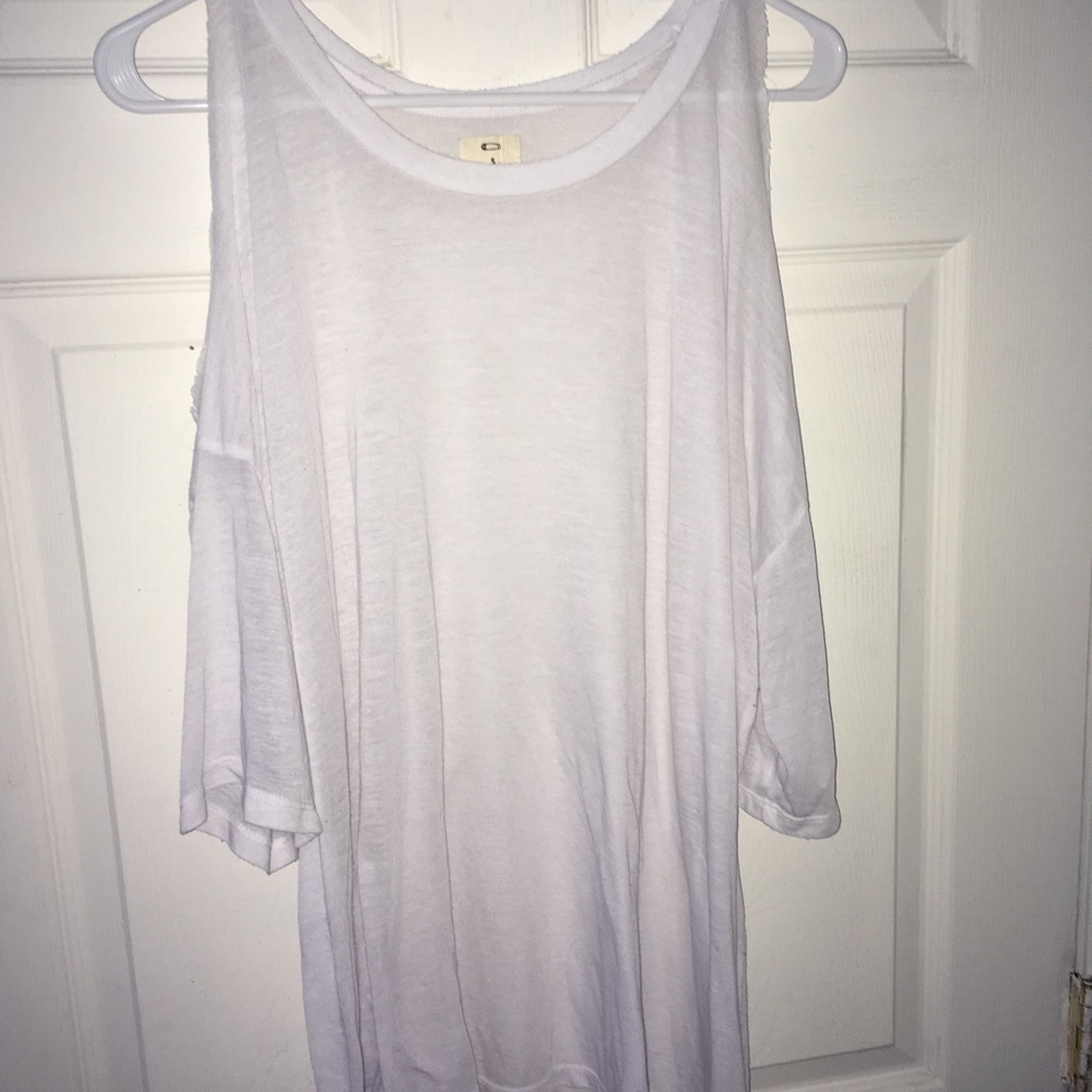 No Shoulder T-shirt